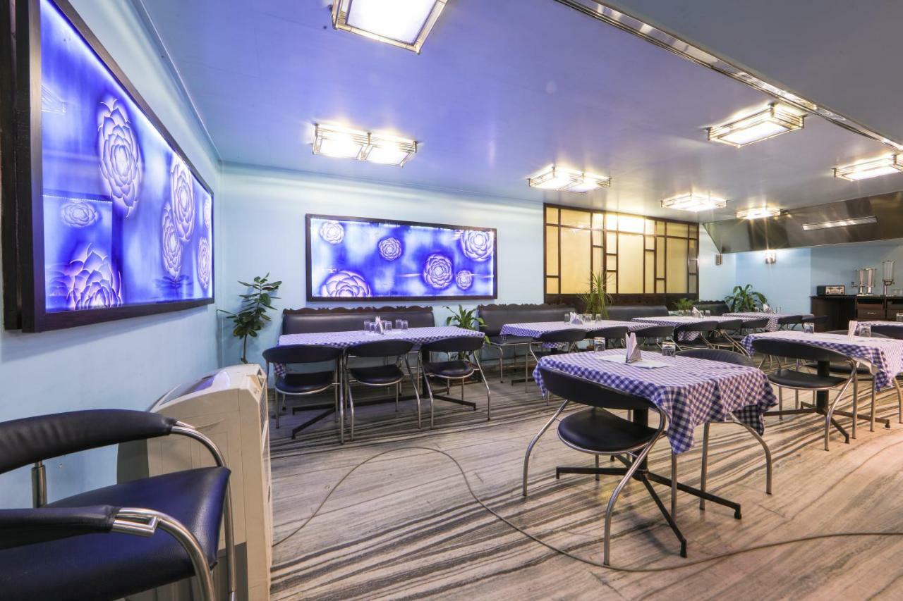 Bharat Hotel Kochi Exteriör bild